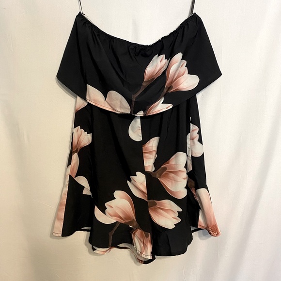 Floral Print Ruffle Trim Romper - Picture 2 of 6